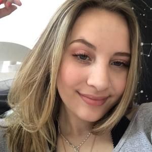 Meet your Posher, Lily